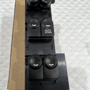 Hyundai i30 Electric Window Switch (935702L910) 2008-2012